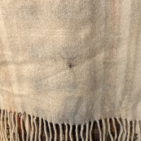 AMICALE Cashmere scarf - Picture 6 of 9